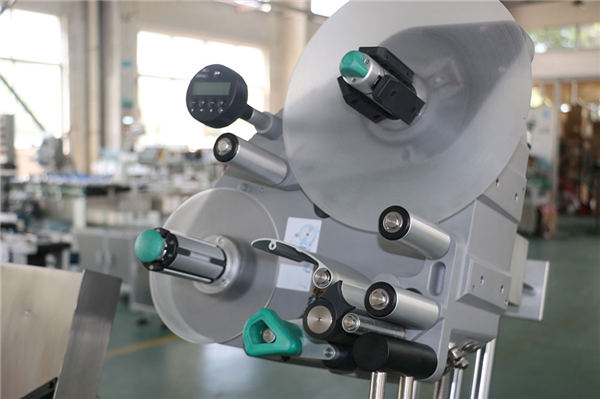 Vacuum Blood Collection Tube Labeling Machine